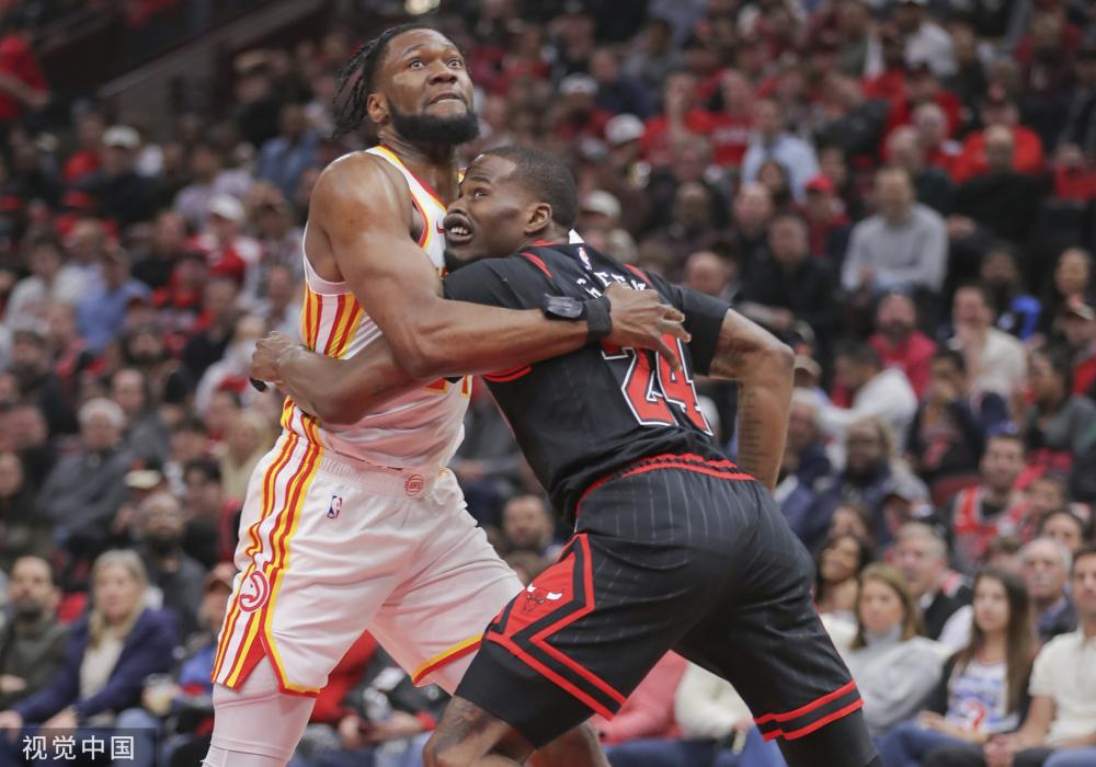 凭借持续的 凭借持续的