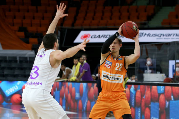 网球作为一 网球作为一